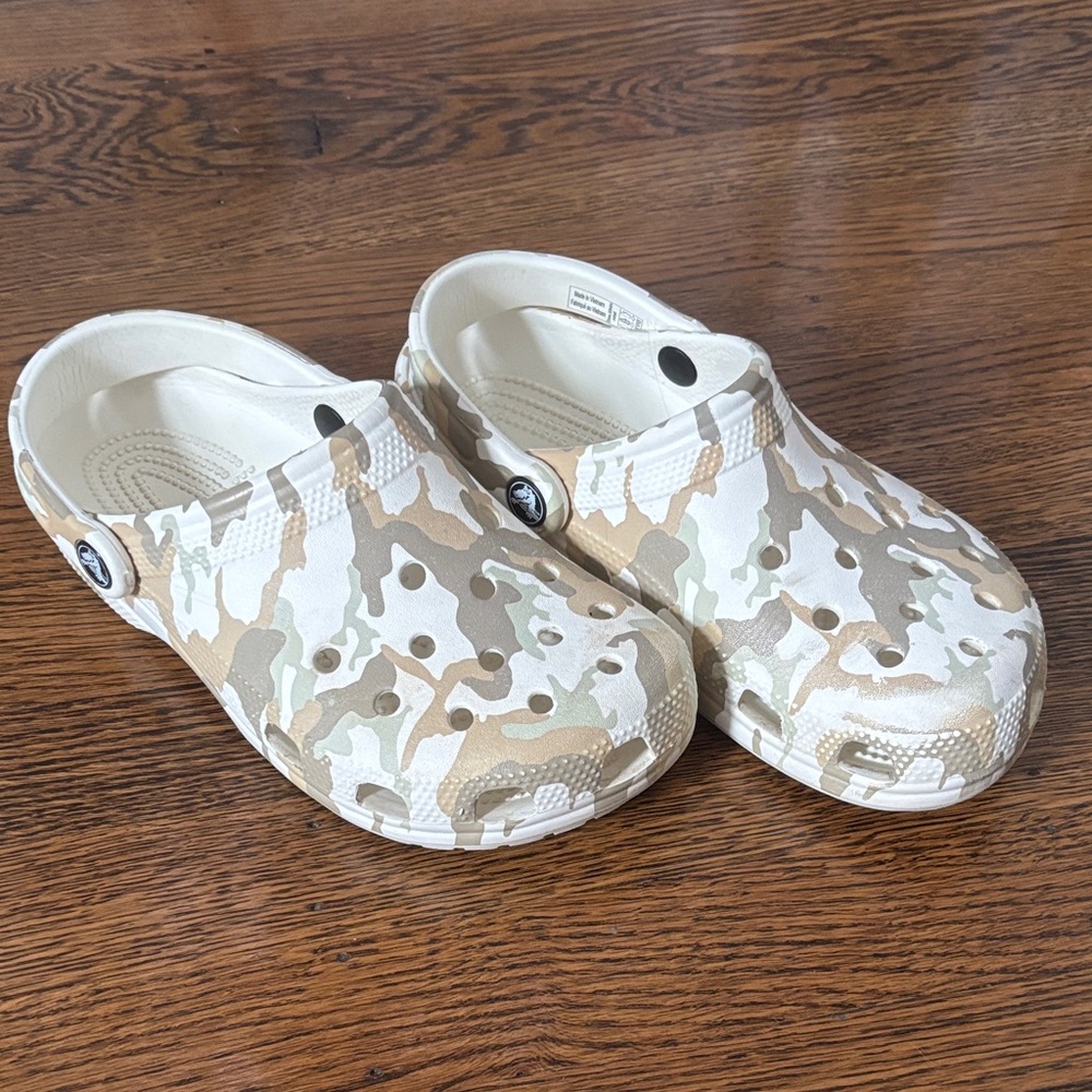 Crocs camo print